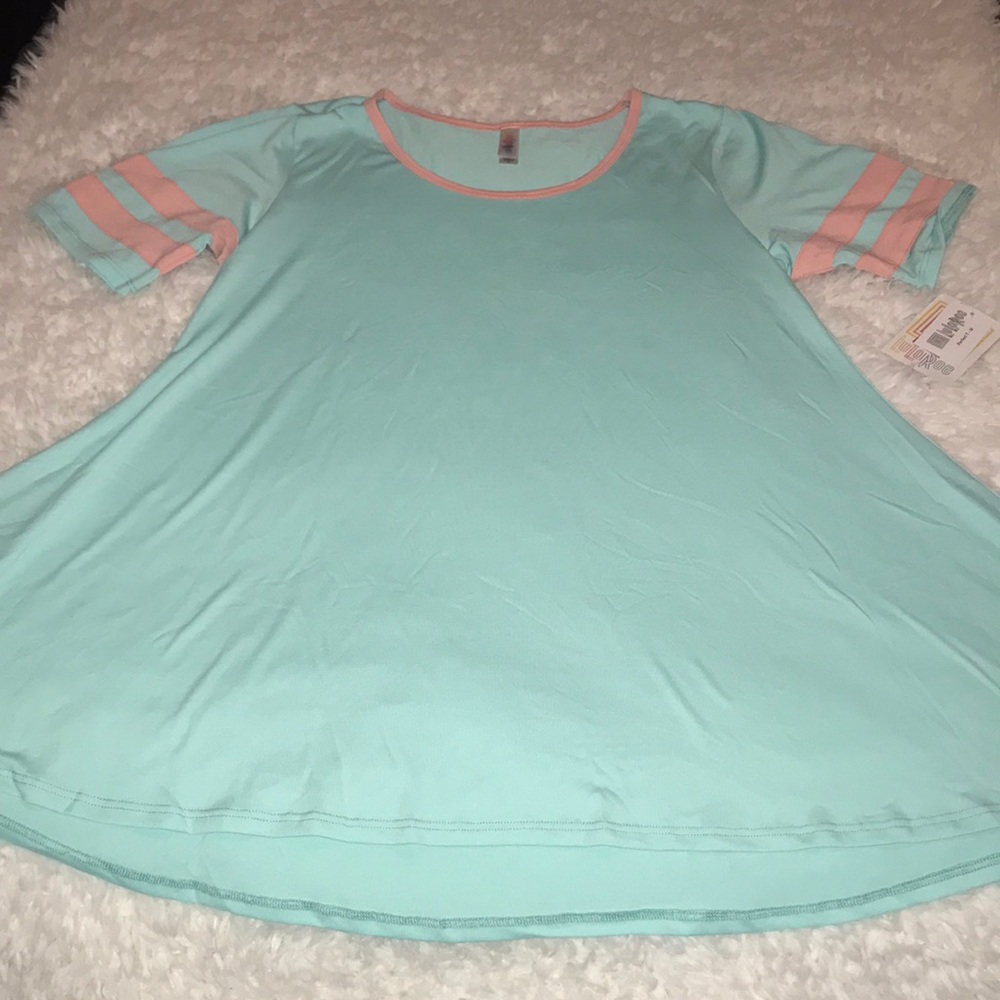 New Lularoe Perfect Tee